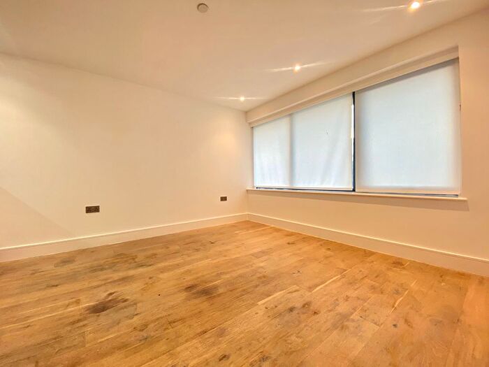 1 Bedroom Flat To Rent In Romney Place, Maidstone, ME15