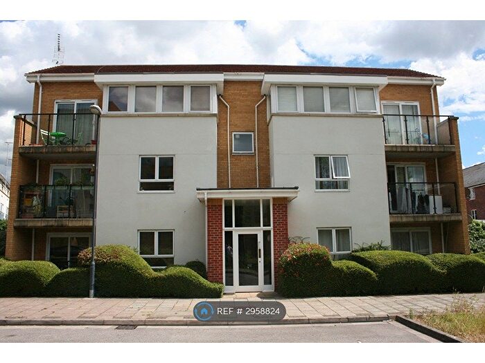 2 Bedroom Flat To Rent In Erebus Drive, London, SE28