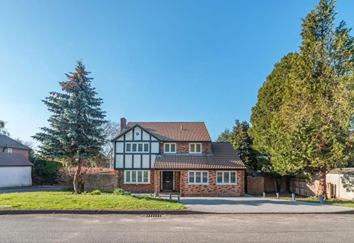4 Bedroom Detached House To Rent In The Byeway, Rickmansworth, WD3
