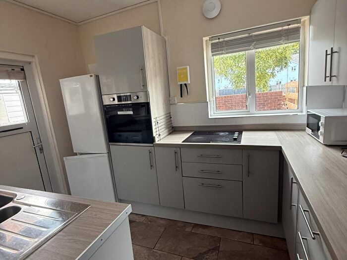 4 Bedroom Terraced House To Rent In Bonhay Road, Exeter, EX4