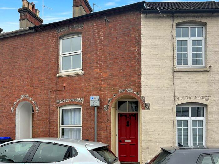 3 Bedroom Terraced House To Rent In Tollgate Road, Salisbury, SP1