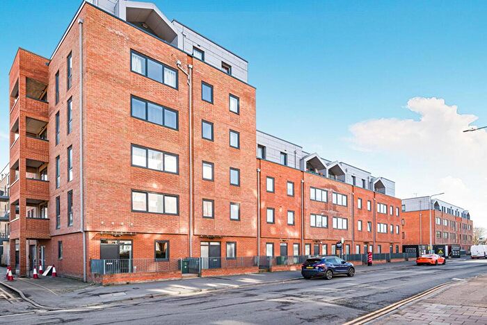 1 Bedroom Flat For Sale In Vauxhall Place, Dartford, DA1