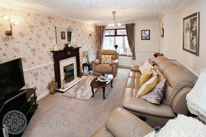 2 Bedroom Semi-Detached House For Sale In Cliff Hill Road, Shaw, OL2