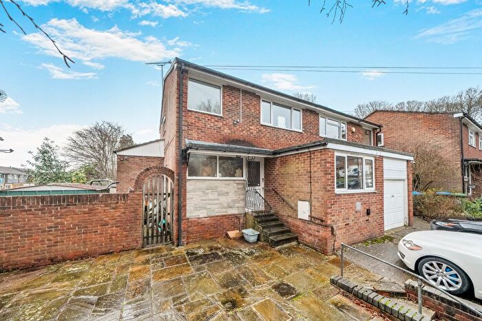 4 Bedroom Semi Detached House For Sale In Kesteven Way, Bitterne, Southampton, Hampshire, SO18