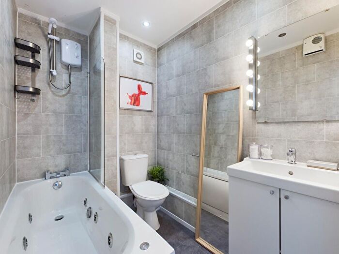 6 Bedroom Flat To Rent In Empress Road, Liverpool, L7