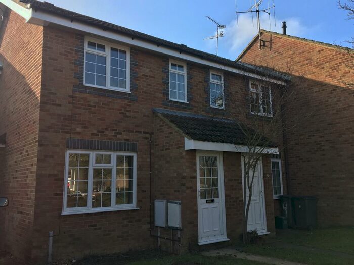 2 Bedroom End Of Terrace House To Rent In Linden Village, Buckingham, MK18