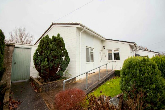 2 Bedroom Semi-Detached House For Sale In Wesley Close, Wanstrow, BA4