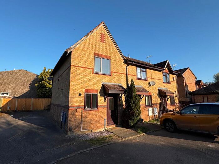 2 Bedroom End Of Terrace House To Rent In With Double Parking - Sycamore Drive, Desborough, NN14