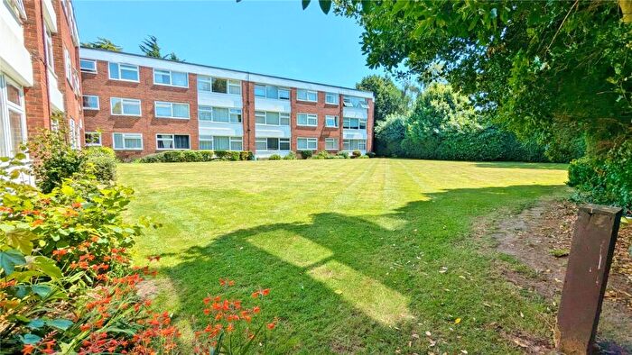 2 Bedroom Flat For Sale In St. Andrews Gardens, Church Road, Tarring, Worthing, BN13