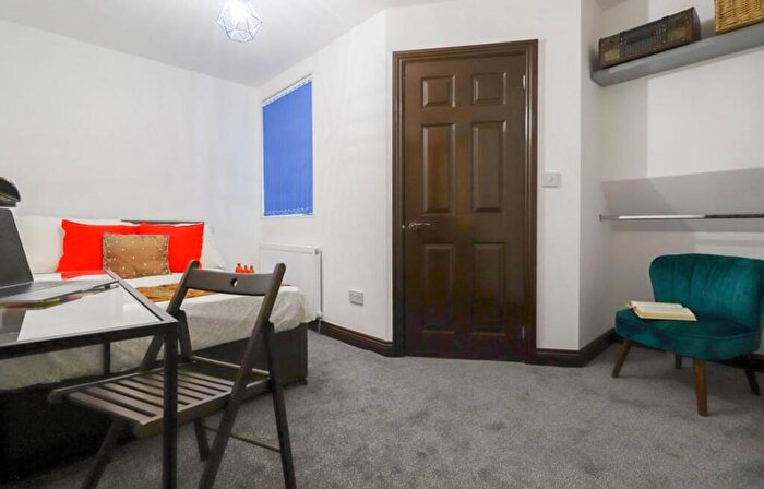 1 Bedroom Terraced House To Rent In Bolingbroke Road, Coventry, CV3