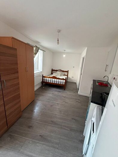 Studio To Rent In Wivenhoe Road, Barking, IG11