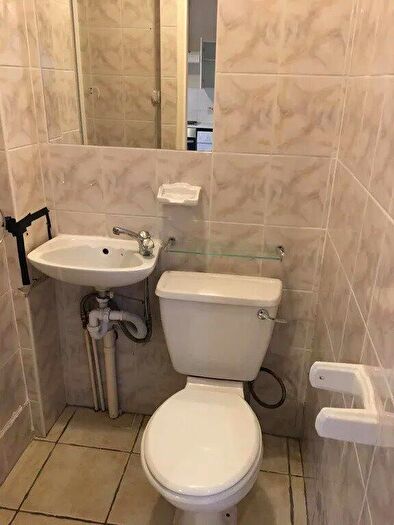 1 Bedroom Flat To Rent In Walm Lane, Willesden Green, NW2