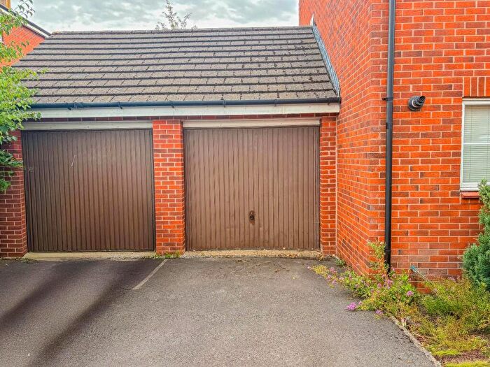 Garage / Parking To Rent In Amis Walk, Horfield, BS7