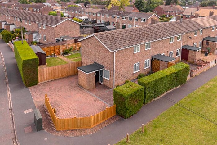 3 Bedroom End Of Terrace House For Sale In Kings Road, Eaton Socon, St. Neots, Cambs, PE19