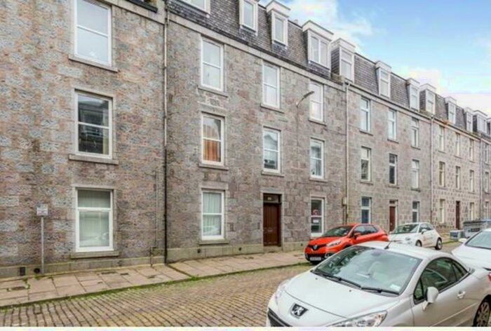 1 Bedroom Flat To Rent In Ashvale Place, Top Floor Left, AB10