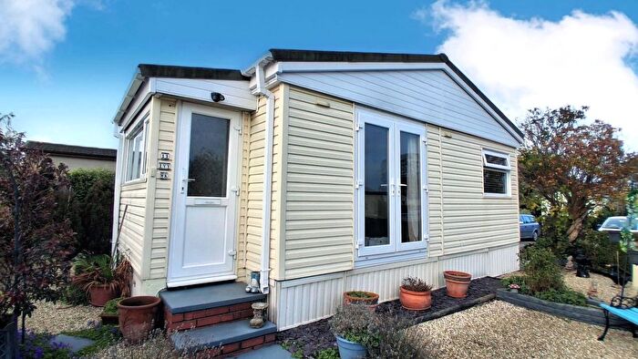 1 Bedroom Mobile/park Home For Sale In Ivy Walk, Summer Lane Park Homes, BS29