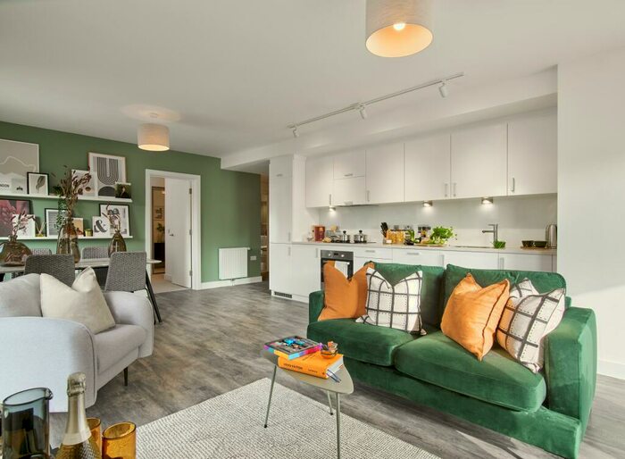 2 Bedroom Apartment To Rent In Millet Place, Pontoon Dock London, E16