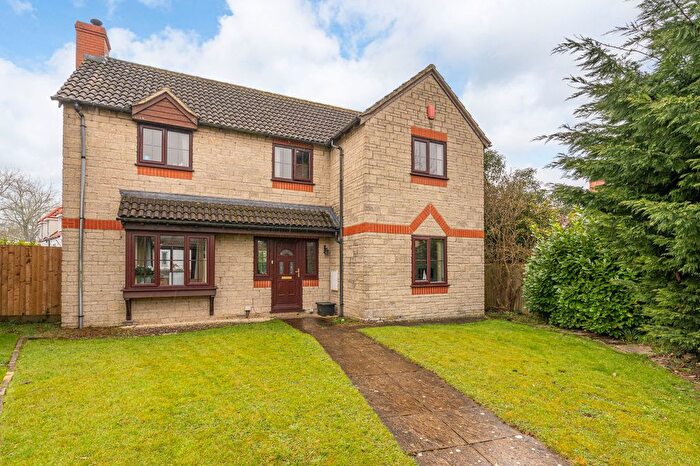 4 Bedroom Detached House For Sale In Gardners Drive, Hullavington, Chippenham, SN14