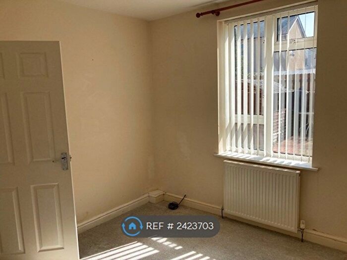 2 Bedroom Flat To Rent In Russell Grove, Wrexham, LL12
