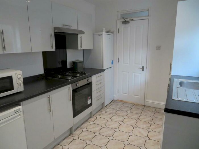 4 Bedroom House To Rent In Newcome Road, Portsmouth, PO1