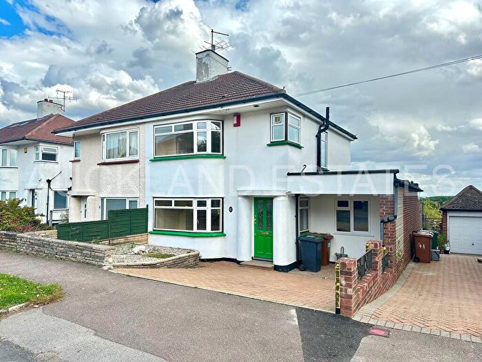 4 Bedroom Semi-Detached House To Rent In Highview Gardens, Potters Bar, EN6