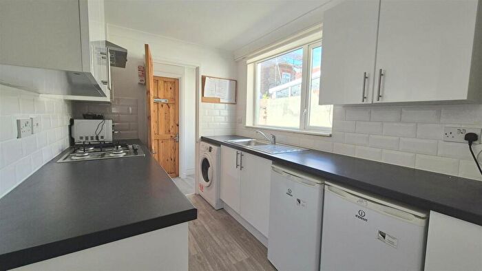 2 Bedroom Terraced House To Rent In Oxford Road, Southsea, PO5