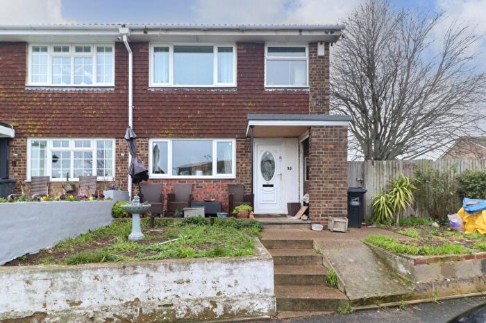 4 Bedroom Semi Detached House For Sale In William Avenue, Margate, Kent, CT9