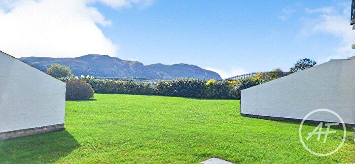 2 Bedroom Apartment For Sale In Deganwy Beach, Deganwy, Conwy, LL31