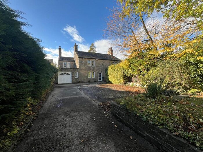 3 Bedroom Semi-Detached House For Sale In Abb Scott Lane, Low Moor, Bradford, BD12