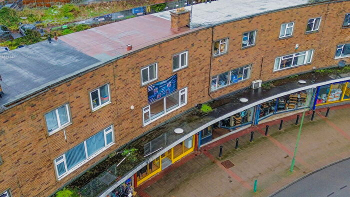 3 Bedroom Duplex For Sale In Hobs Moat Road, Solihull, B92