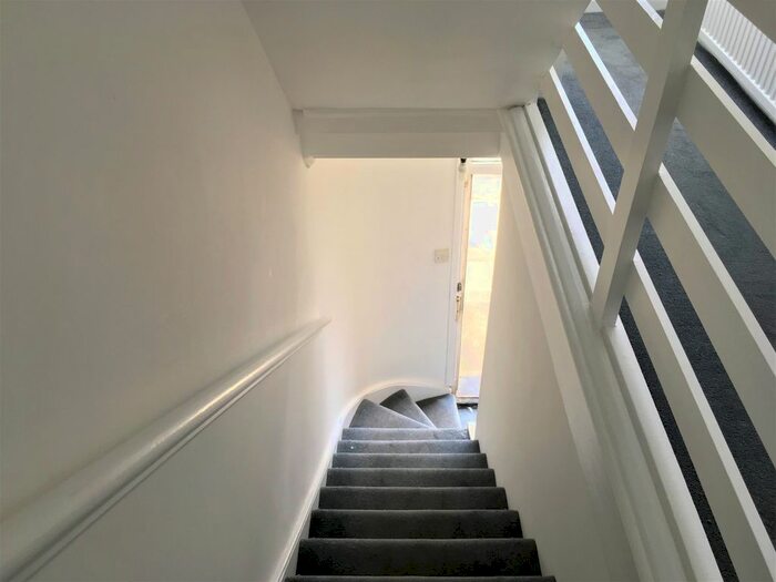 2 Bedroom Flat To Rent In Alpine Road, Hastings, East Sussex, TN34