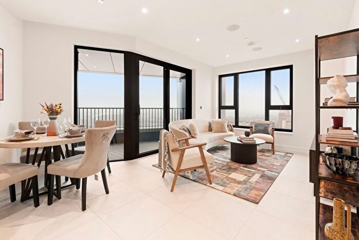 2 Bedroom Flat To Rent In One Linear Place, Nine Elms, SW11