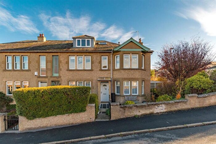 2 Bedroom Flat For Sale In Hailes Grove, Colinton, Edinburgh, EH13