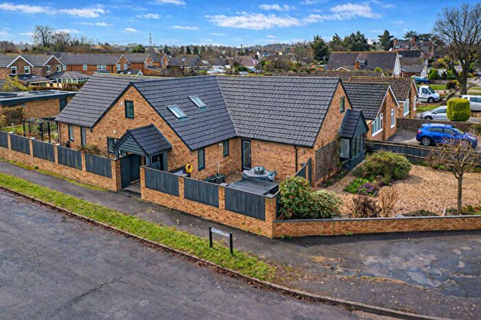 6 Bedroom Detached Bungalow For Sale In St. James Road, Radley, OX14