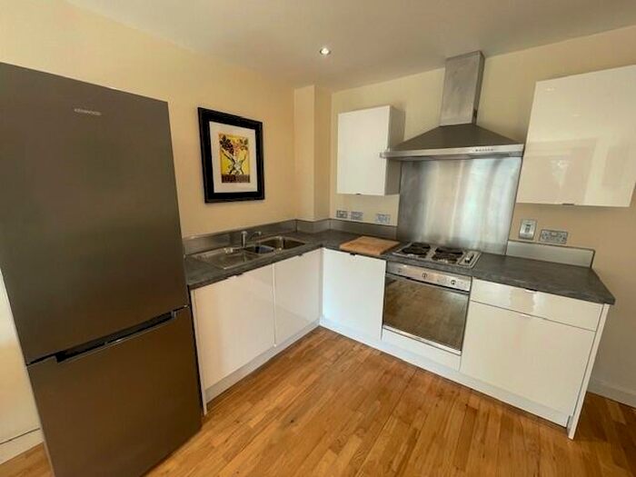 2 Bedroom Apartment To Rent In The Reach, Leeds Street, L3