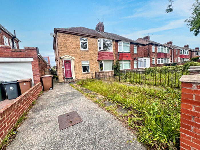 2 Bedroom Flat To Rent In Wallsend Road, North Shields, Tyne And Wear, NE29
