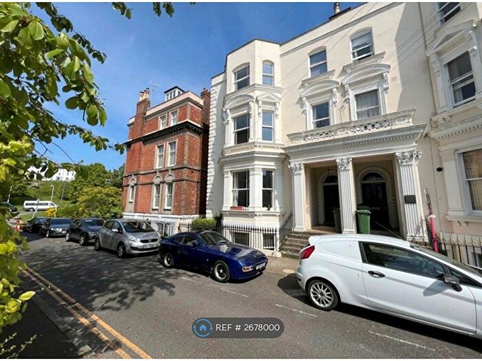 2 Bedroom Flat To Rent In York Road, Tunbridge Wells, TN1