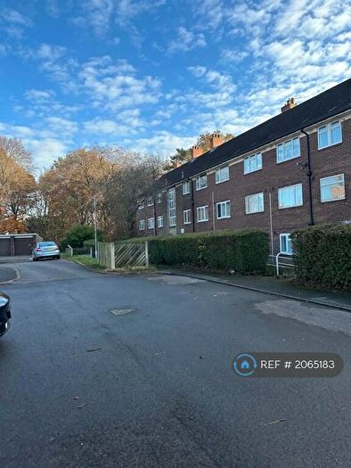 2 Bedroom Flat To Rent In Moortown, Leeds, LS17