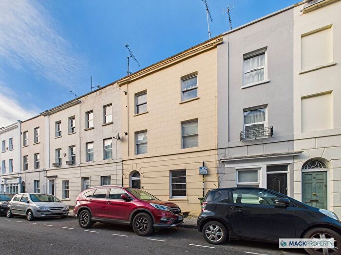2 Bedroom Flat To Rent In St Georges Street, Cheltenham, GL50