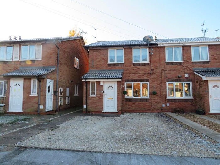 2 Bedroom Maisonette To Rent In Peel Way, Tividale, B69