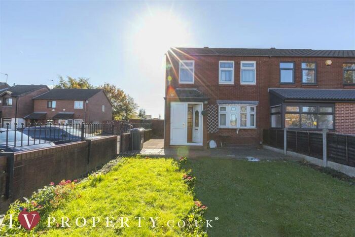 3 Bedroom House To Rent In Old Postway, Birmingham, B19