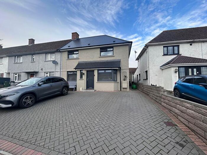 3 Bedroom End Of Terrace House For Sale In Porthkerry Road, Rhoose, CF62