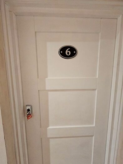 1 Bedroom Flat To Rent In West Street, Brighton, BN1