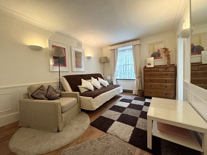 Studio To Rent In Gloucester Place, Westminster, W1U
