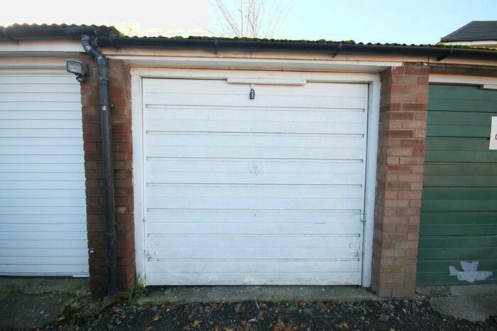Garage / Parking To Rent In Grovehurst Road (Garage), Sittingbourne, ME10