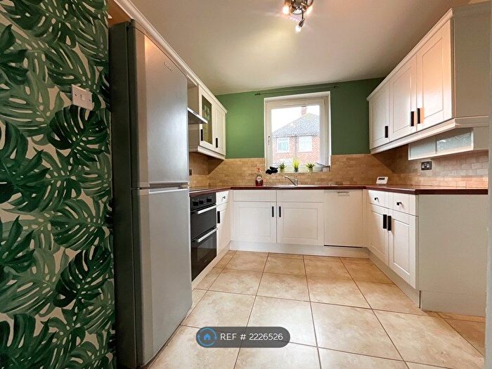 3 Bedroom Semi-Detached House To Rent In Malvern Road, Doncaster, DN2