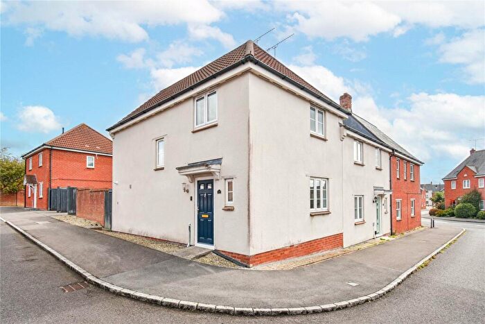 3 Bedroom End Of Terrace House For Sale In Freeman Road, Devizes, Wiltshire, SN10