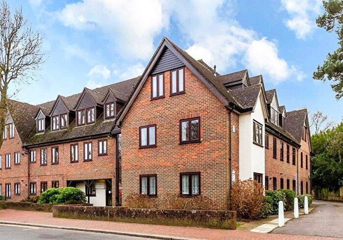 1 Bedroom Flat For Sale In Coulsdon Road, Coulsdon, CR5