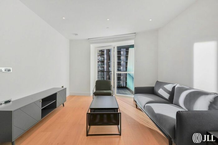 2 Bedroom Flat To Rent In Cascade Way, London, W12