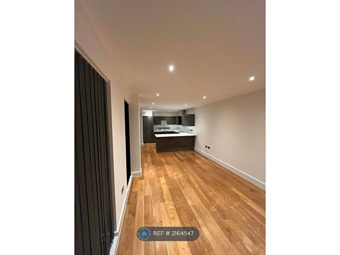 2 Bedroom Flat To Rent In Beer Cart Lane, Canterbury, CT1